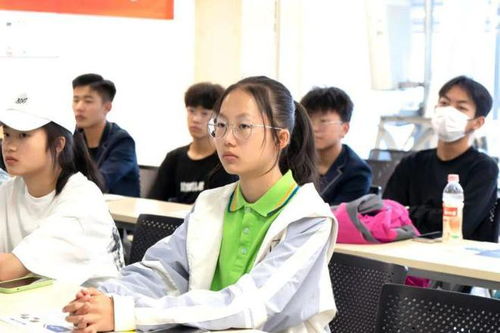 云南新華電腦職業(yè)技能培訓(xùn)學(xué)校 有禮“童”享，擇校咨詢會(huì)助力計(jì)算機(jī)系統(tǒng)服務(wù)人才培養(yǎng)